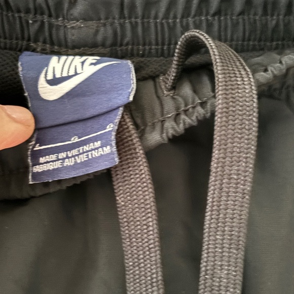 Nike Men’s Wind Nylon Warm up Pants black size large - Picture 3 of 4